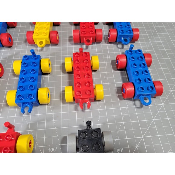 LEGO Duplo Lot of 10 Train Car Train Bases Red Yellow Blue Black Wheels - Picture 4 of 7